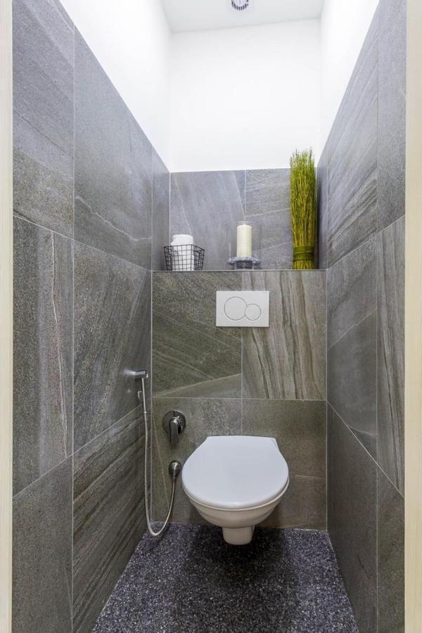 Stylish Apartment 5 Minutes Walk From City Center Praga Esterno foto